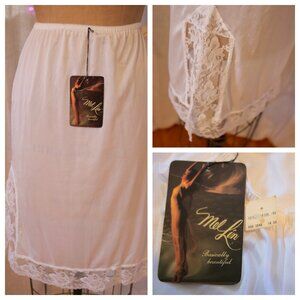 NWT Vintage MEL-LIN White Half Slip Skirt Petticoat LACE Nylon M Slit USA NOS